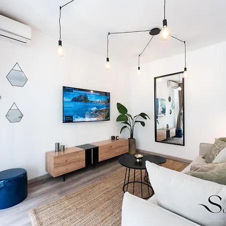 Perfect Stylish 1 Bedroom Getaway Apartment Torremolinos